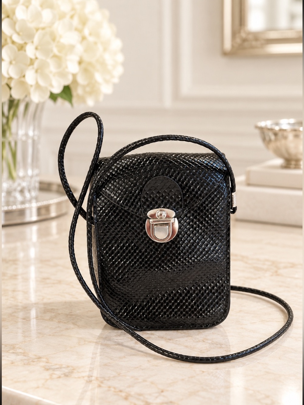 Black Woven-Texture in patent PU Mini Crossbody Bag with Silver Closure❤️